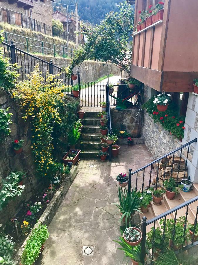 Apartamentos Rurales Los Nogales Cosgaya Exterior photo