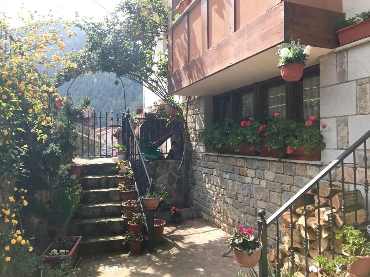 Apartamentos Rurales Los Nogales Cosgaya Exterior photo